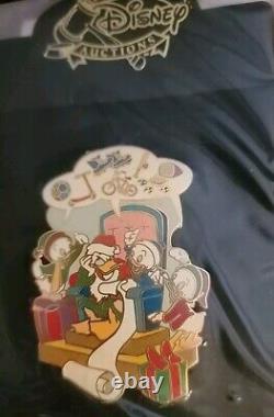 Disney Donald Duck Group Christmas Jumbo Pin Limited Edition Of 100 Brand New