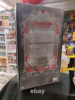 Disney Store D23 2017 Snow White Old Hag Limited Edition Doll 17 Brand New