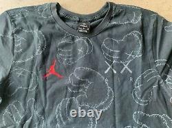 KAWS x Air Jordan T-Shirt Men's Large Brand New 884488-010 IV 4 Limited Edition