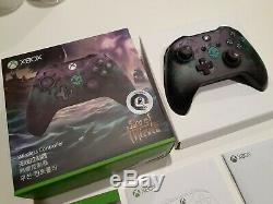 Like brand new (used) Xbox One SEA of THIEVES Limited Edition CONTROLLER and DLC