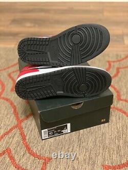 Nike Air Jordan 1 Mid Chicago Toe 554724-069 Men's Size 10 Brand New