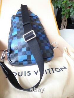 Authentique Flambant Neuf Louis Vuitton Avenue Sling Pixel Blue Rare Limited Edition