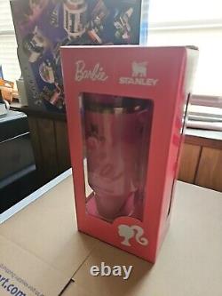 Barbie x Stanley Tumbler 40 oz Quencher Marque Nouvelle Édition Limitée EN MAIN