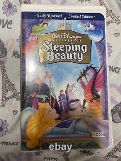 Édition Limitée de la Collection Chef-d'Œuvre de La Belle au Bois Dormant. Jamais Ouvert, Tout Neuf