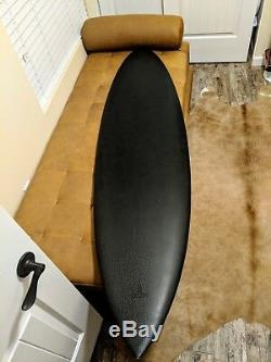 Limited Edition Tesla En Fibre De Carbone Surfboard Seulement 200 Made Tout Neuf
