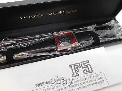 Nouvelle montre édition limitée 25e anniversaire Nikon F5 dans sa boîte de JAPON