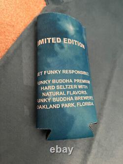 T-shirt, casquette et porte-canette en édition limitée de la marque Funky Buddha Alchemist, tout neuf.
